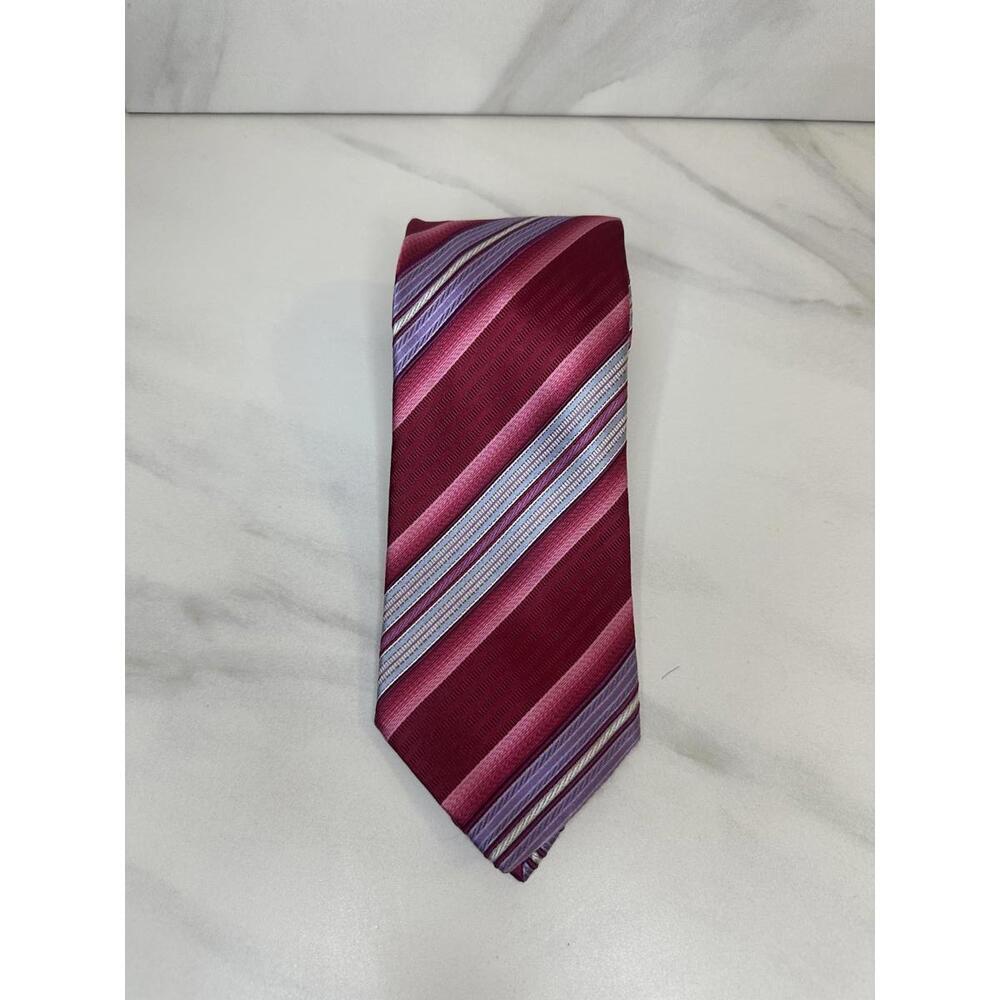 Ermenegildo Zegna classic elegant corpcore red/pink/blue striped silk neck tie